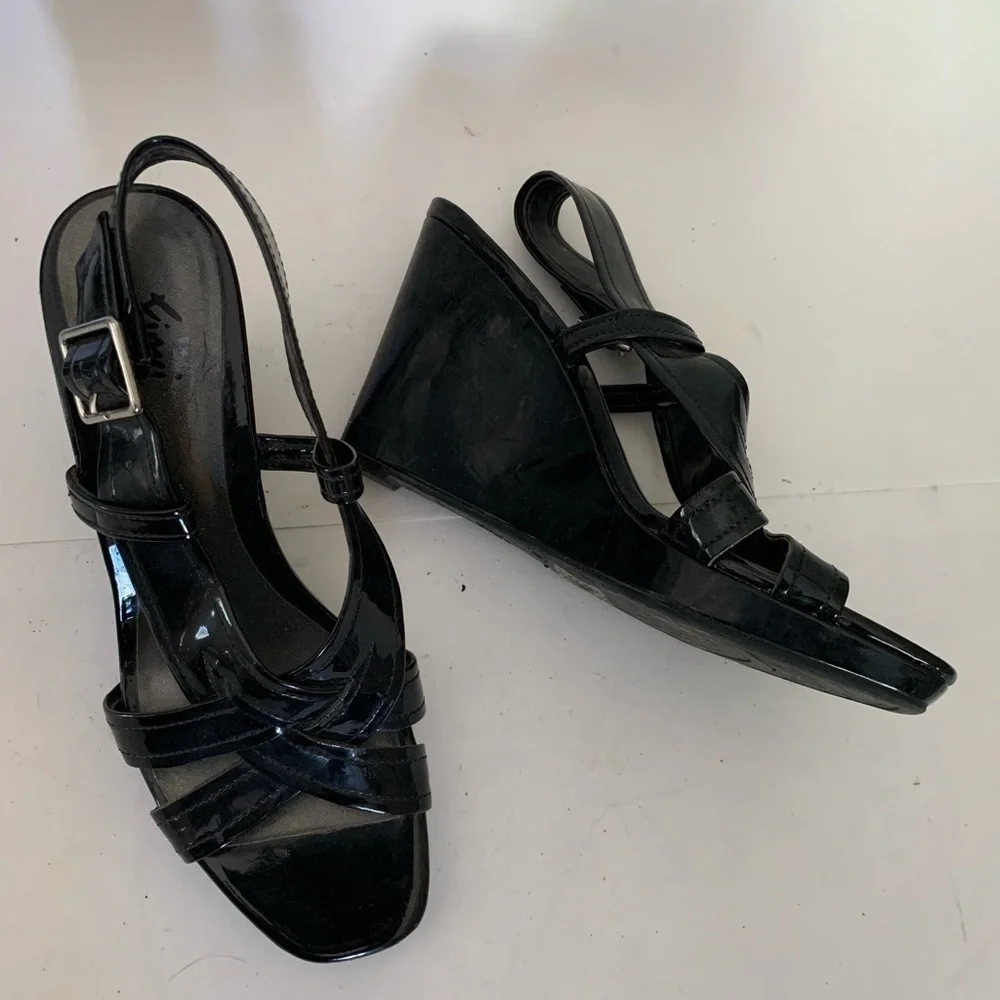 Fioni black strappy wedge shoes heels